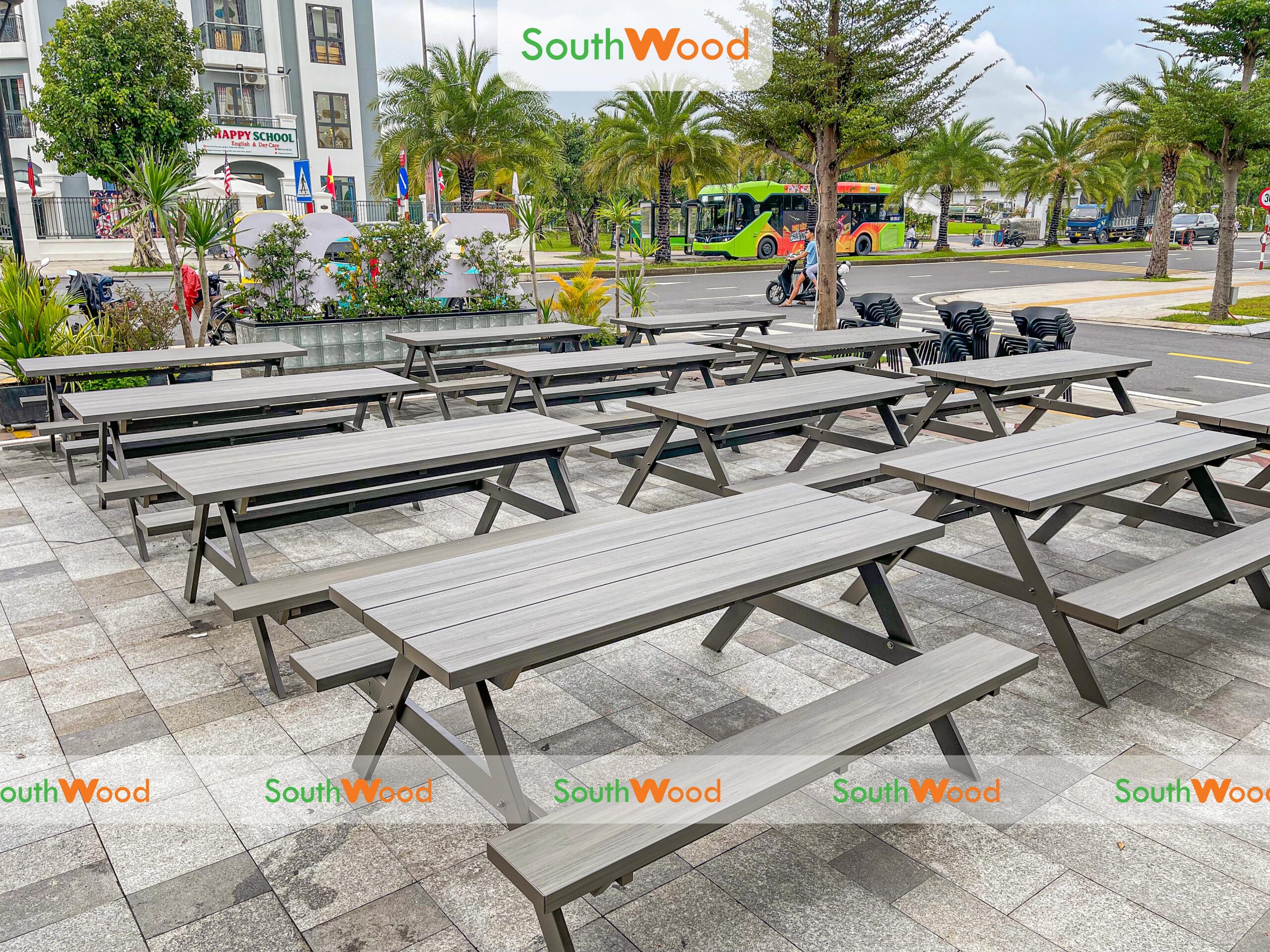 Bộ 20 bàn PICNIC ngoài trời tại quán bar quận 2