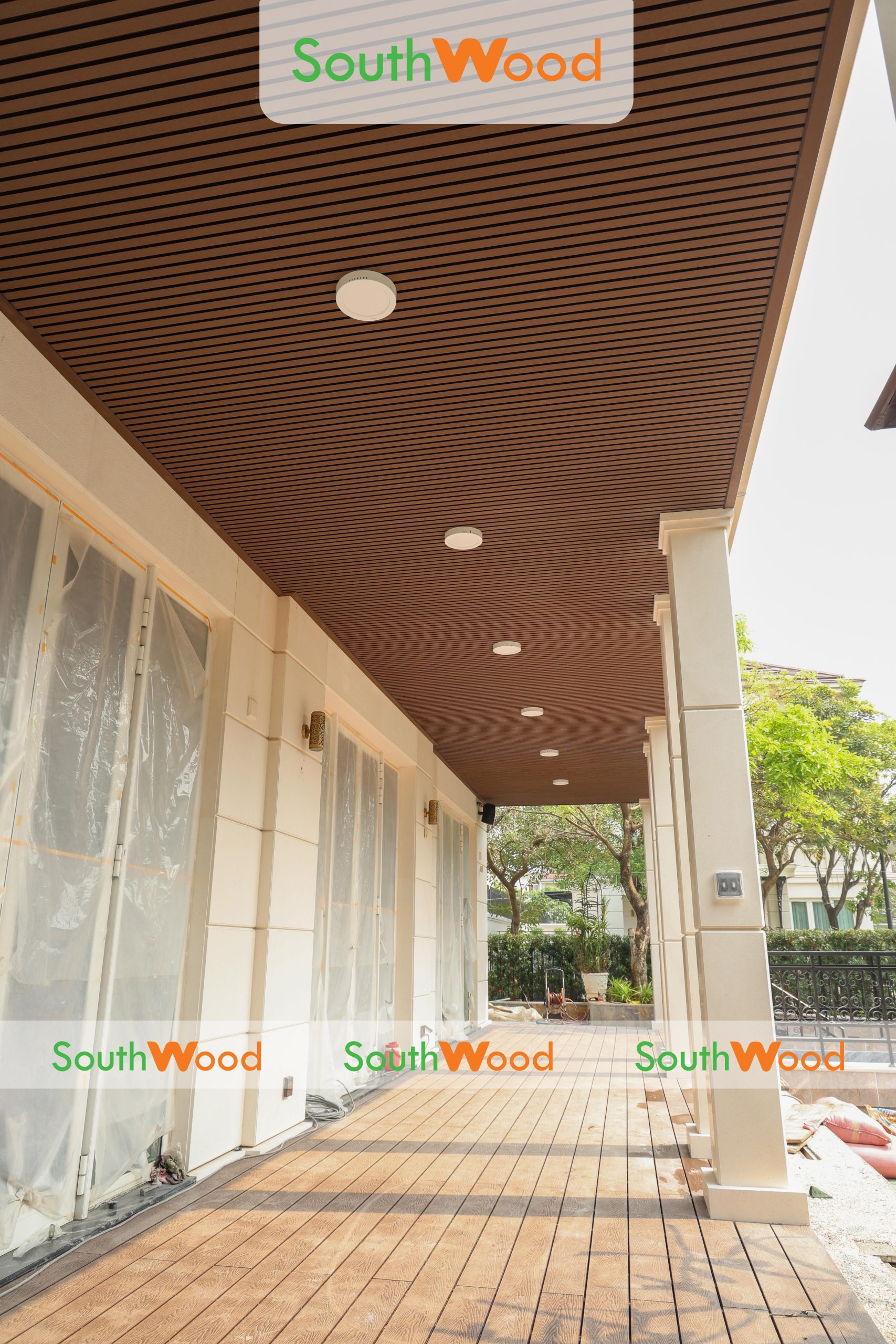 Ốp trần gỗ nhựa ngoài trời