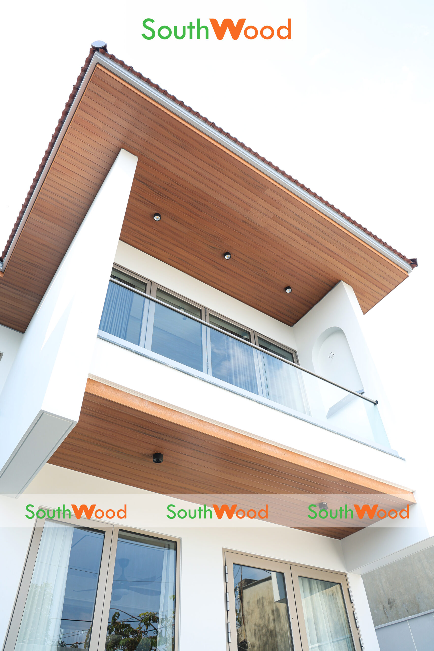 Công trình ốp trần, mái hiên ban công ốp 100H16 PVC phủ ASA Southwood